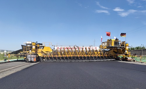 1566867552639902.jpg 橋式攤鋪機.jpg