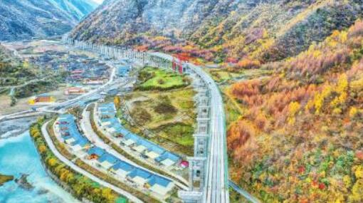 四川日報:奮戰(zhàn)九綿高速